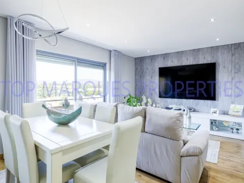 Apartment with Mountain and Sea Views