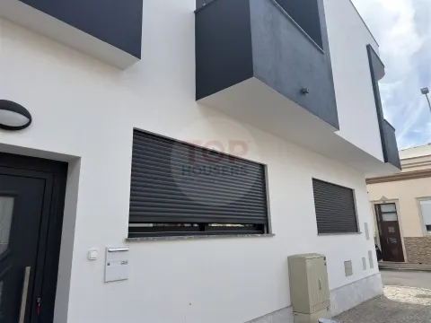 Moradia T3 Nova no Centro de Faro