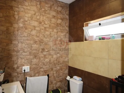 Moradia T2 Térrea com Logradouro + Ruína com 114m² e Terreno