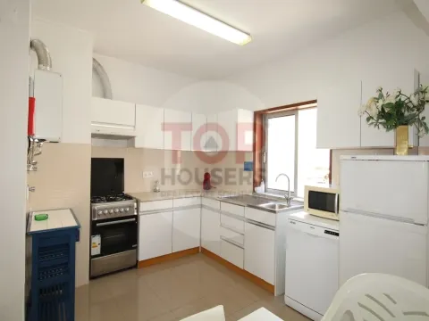 Viva o privilégio de estar na 1ª linha de Mar em Quarteira!