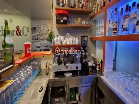 Belo Restaurante com mais de 70 couvert no centro nevrálgico de Albufeira.