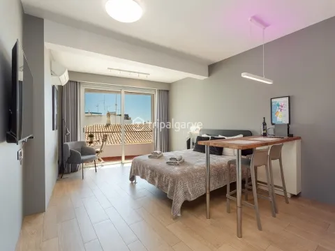 Renovated Studio for Sale in Albufeira Old Town – 3 Min to Peneco Beach &#124; AL Licensed