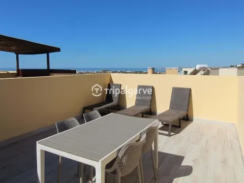 Renovated 2 bedroom semi-detached villa with pool and garage - Patroves-Albufeira