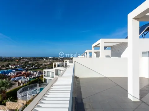 Maison T3 contemporaine d’exception avec toit-terrasse panoramique – Galé