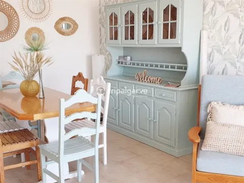 1 bedroom apartment with sea and pool views