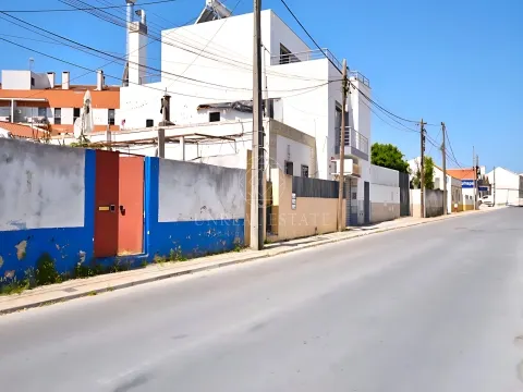 Moradia para Restaurar T2