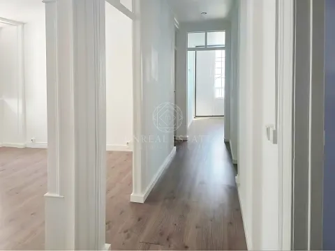 Apartamento T2 para Arrendar em Torres Novas.