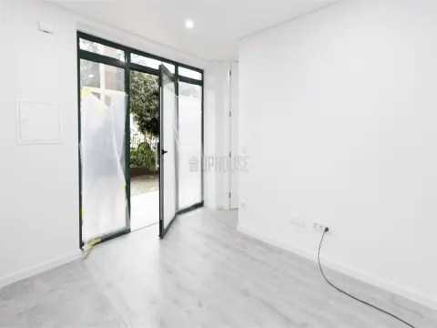 Apartamento T1 Totalmente Remodelado - Repeses