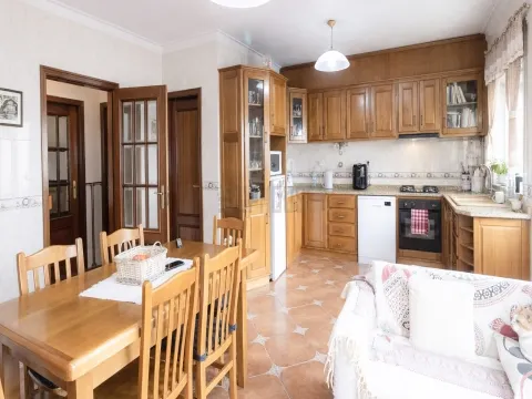 Moradia em Banda T4 em Fragosela