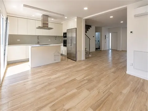 Wohnbezirk 3+ 2/2 Schlafzimmer