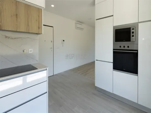 Apartamento T1 NOVO, Junto ao Centro de Viseu