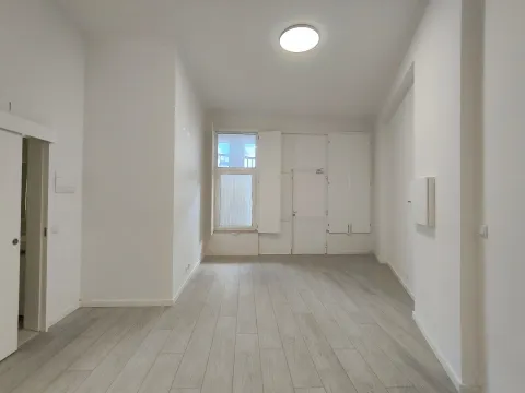 Loja / Apartamento T1 / Leiria