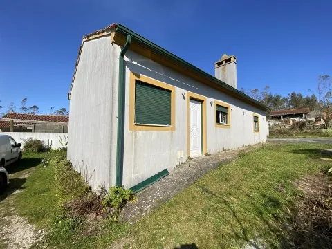 Arrendamento / Moradia T2 / Garagem / Terraço/ Terreno / Ortigosa / Leiria