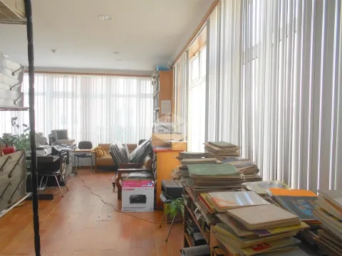 BUILDING IN THE CITY CENTER - ARU AREA