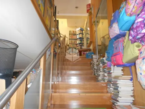 BUILDING IN THE CITY CENTER - ARU AREA