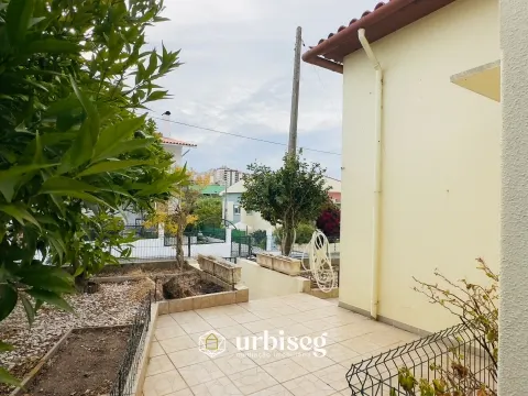 Arrenda-se Moradia T4 em Tavarede – Figueira da Foz