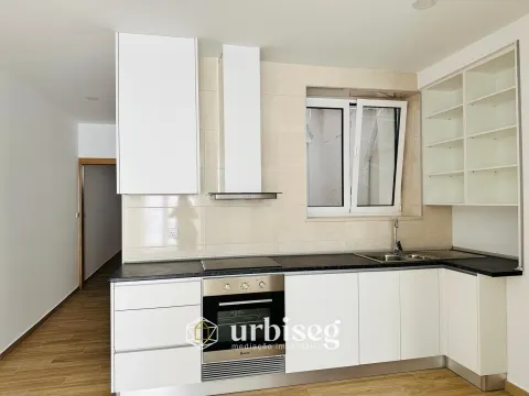 ARRENDA-SE T1 COM 78 M² NA RUA DAS ROSAS – BAIXA DA CIDADE, FIGUEIRA DA FOZ