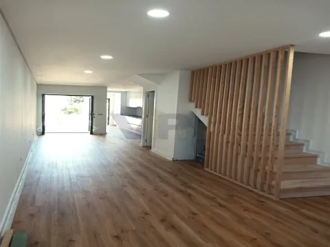 Viviendas Adosadas en barrio duplex de 3 habitaciones