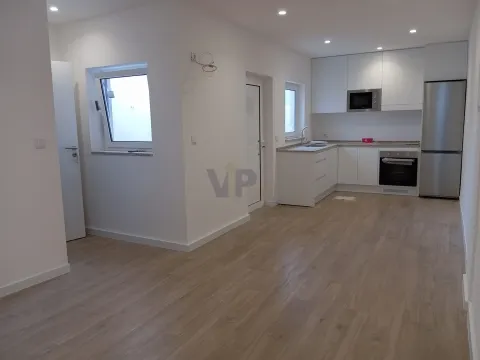 T2 Totalmente remodelado - S. Mamede Infesta (H.S.João)