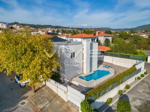 Maison 4 Chambre(s)+1