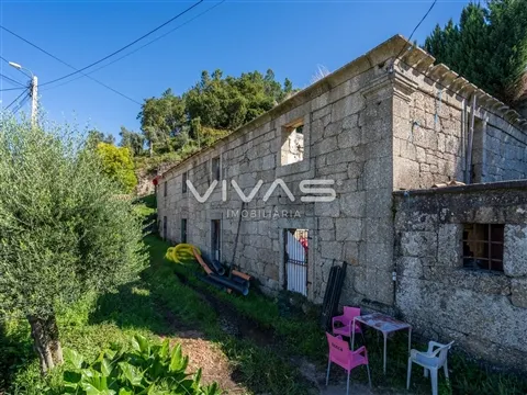 Detached house to restore Studio
