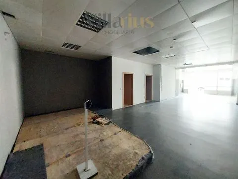 Shop with 164 m2, for rent