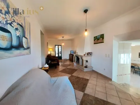 Casa T3+1 a 1 km del centro histórico de Tomar