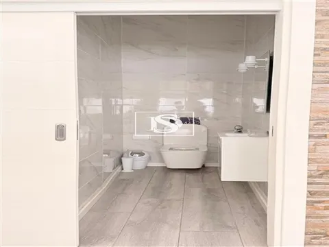 Loja de Estética totalmente equipada, um espaço moderno da cabeça aos pés