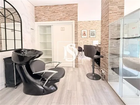 Loja de Estética totalmente equipada, um espaço moderno da cabeça aos pés