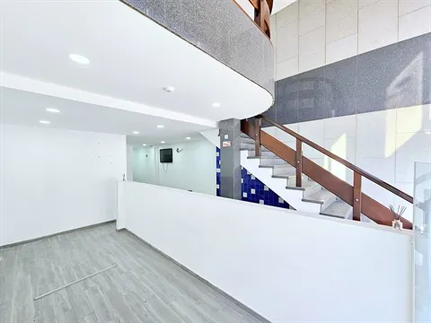 Loja 390 m2 Avenidas Novas - Campo Pequeno