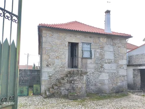 Moradia Geminada T2