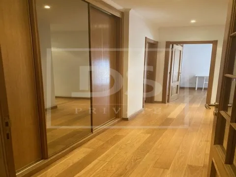 Apartamento T4