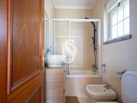 Apartamento T3, com garagem e arrecadação em Santana, Portalegre