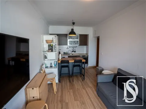 Apartamento T1+1 com Lugar de Estacionamento em Portimão | 350.000 €