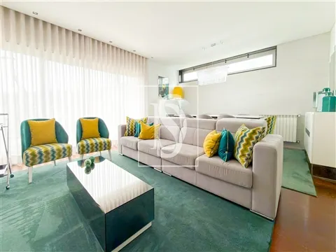 House T4