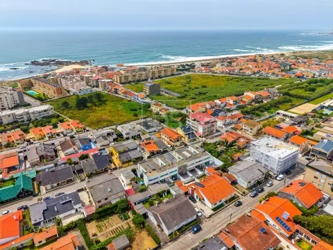 Moradia Banda T3 Mindelo Praia