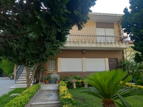 Moradia T4