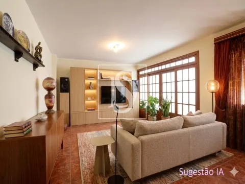 Apartamento T4 localizado na Póvoa de Varzim, a 600 metros da praia.