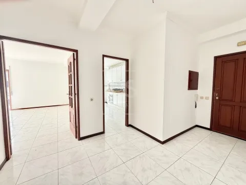 T3 com 154m² | 3 Varandas | Garagem Fechada | A 2 Passos do Metro e do Centro da Póvoa de Varzim
