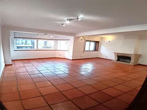 Apartamento T2 no Bairro do Liceu, Aveiro.