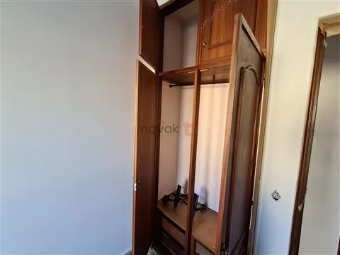 ARRENDAMENTO - Apartamento T2 na Rua Sacra Família