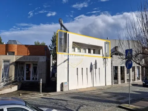 Apartamento T3 em Vouzela, dentro da vila