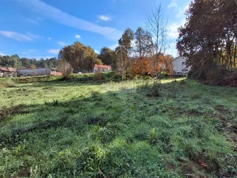 Terreno com viabilidade de construção em Vila Pouca, São Miguel do Mato_ Vouzela