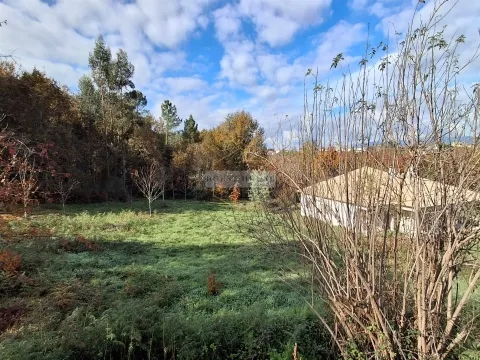 Terreno com viabilidade de construção em Vila Pouca, São Miguel do Mato_ Vouzela
