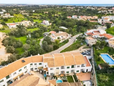 3 bedroom villa in Mosqueira