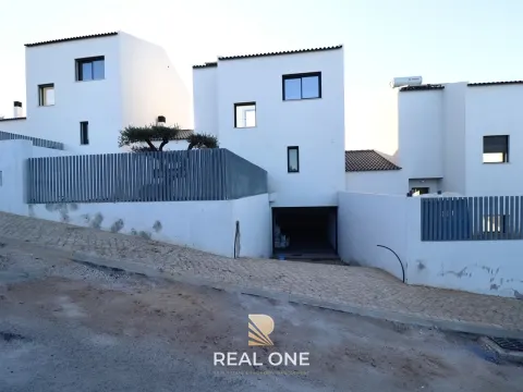 New 3 Bedroom Villa with Private Pool – Boliqueime