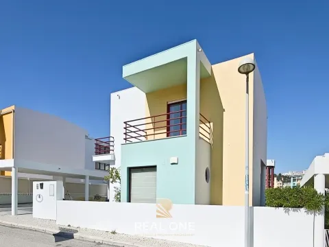 Villa de 3 habitaciones con piscina privada en la Marina de Albufeira