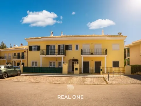 Appartement de 3 chambres à Vilamoura avec vue sur le parcours de golf et la piscine