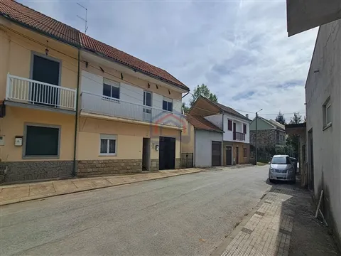 Maison 4 Chambre(s)