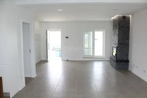 Moradia em Banda T3+1